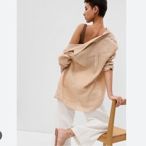 GAP boyfriend fit 100% linen shirt